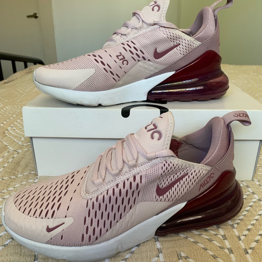 Women’s Nike Airmax 270